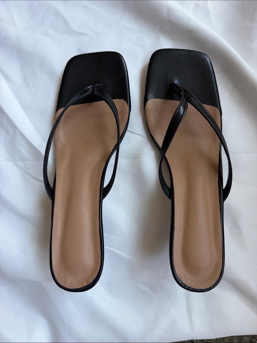 Black Square-Toe Thong Sandals — Minimalist Flats